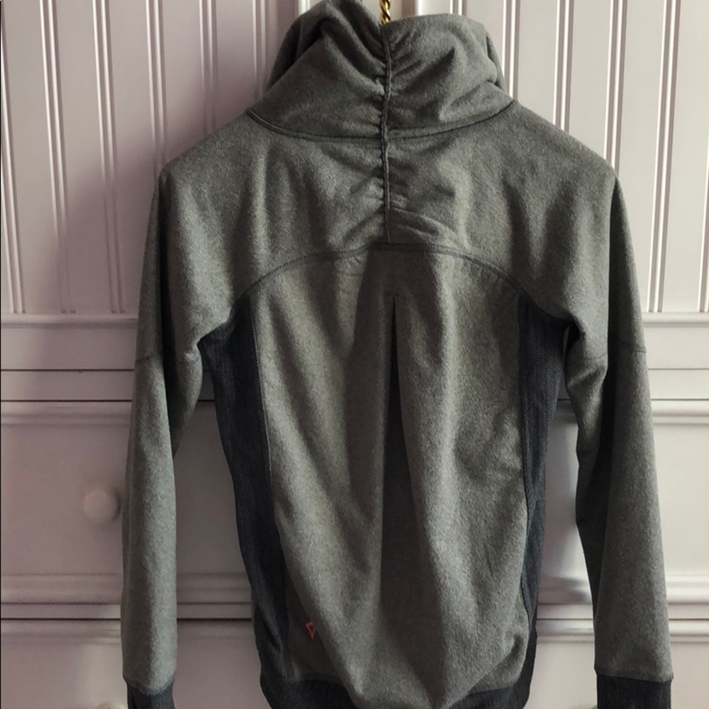 Ivivva pullover - Picture 4 of 4